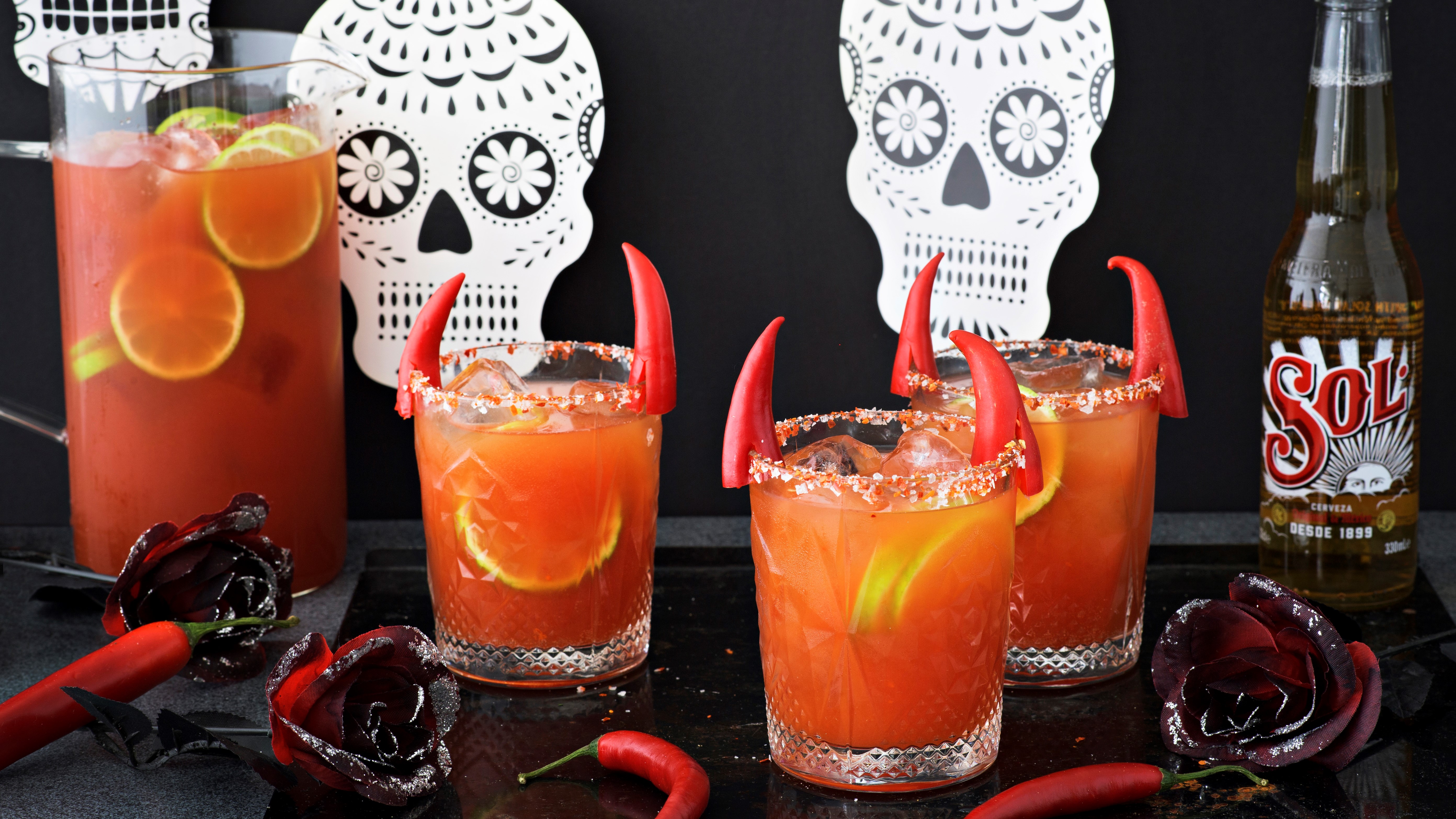 Olutdrinkki muuttuu halloweenina tuliseksi olutbooliksi